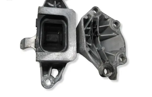KIA Sportage Engine mount bracket 21824N9500