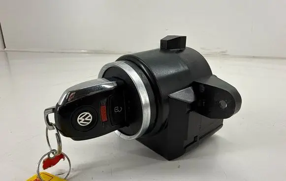 Volkswagen Touareg II Ignition lock 7P6905843E 7P6905843EGGO