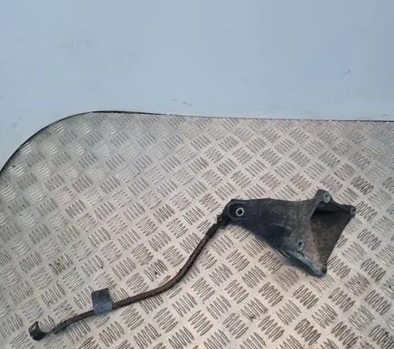 BMW 7 E65 E66 Engine mounting bracket 2211675461601