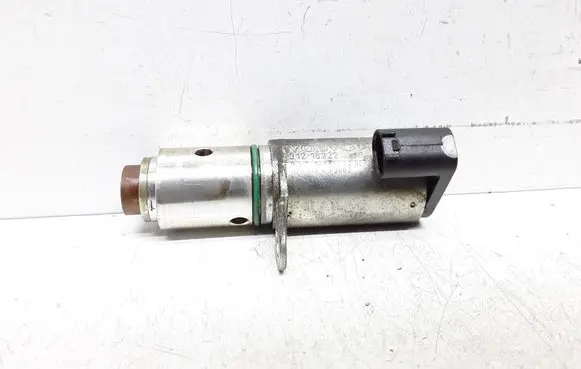 Volvo V70 Camshaft vanos timing valve 31216222