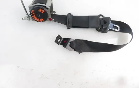 Opel Astra H Front seatbelt