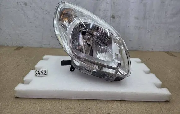 Renault Kangoo II Headlight/headlamp 260102647R 10017766