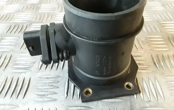 Nissan Primera Mass air flow meter 226807F400 0281002207