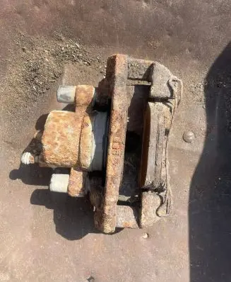 Mazda 3 I Front brake caliper