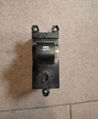 Hyundai i40 Electric window control switch 93580-3Z000
