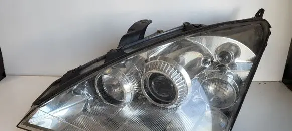Ford Focus Headlight/headlamp 1EL24604511