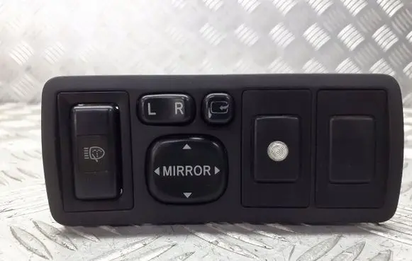 Toyota Avensis T250 A set of switches 777669