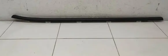 Hyundai Tucson TL Rear door glass trim molding 20180831
