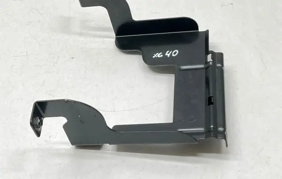 Volvo XC40 Battery bracket 32244542 8889092866