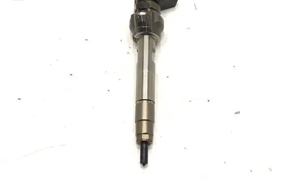 BMW 5 G30 G31 G38 Fuel injectors set 0445110818