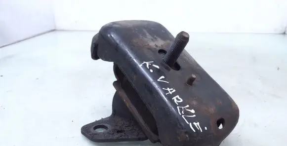 KIA Sorento Engine mount bracket 218123E150