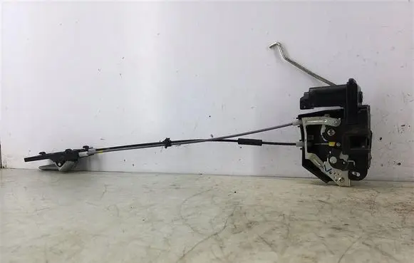 Hyundai i10 Front door lock 