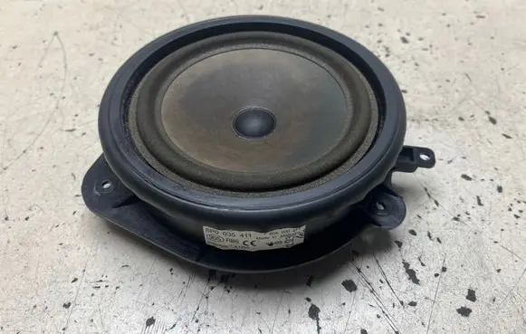 Audi A3 S3 8P Front door speaker 7606500214 8P0035411