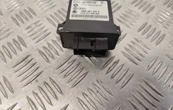 Volkswagen Jetta VI Light module LCM 5M0907357F