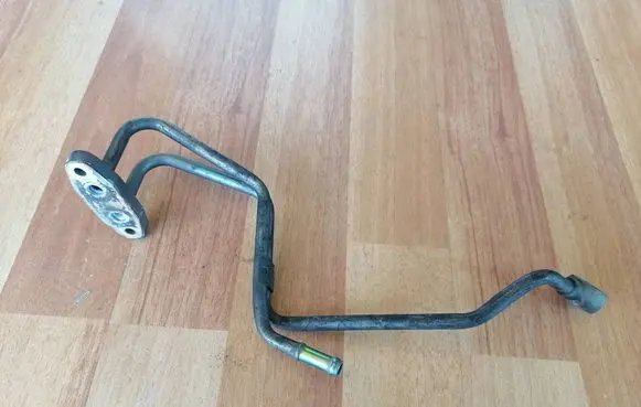 Coolant pipe/hose