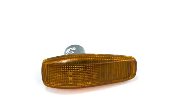 Mitsubishi Carisma Front fender indicator light 145621 01887