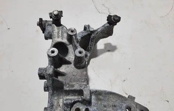 Citroen C4 Grand Picasso Engine mounting bracket 9674030280