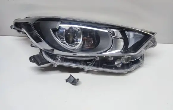 Toyota Yaris XP210 Headlight/headlamp K06EU