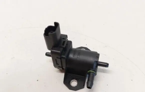Citroen C4 II Picasso Turbo solenoid valve 9688124580