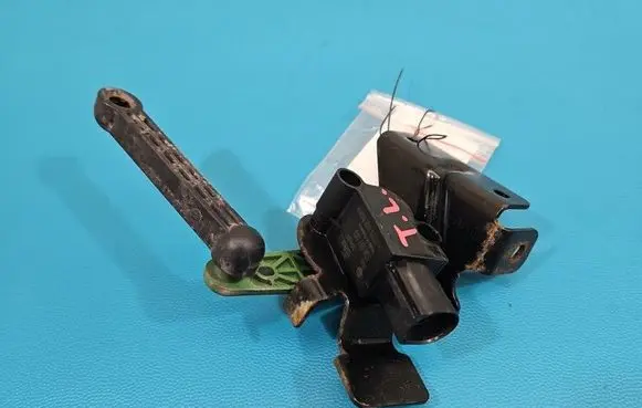 Volkswagen Tiguan Headlight ballast module Xenon 5Q0907503 IMPRK1554423