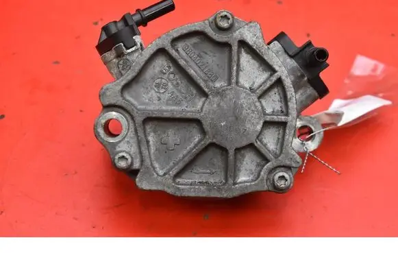 Peugeot 2008 I Vacuum pump 9804021880