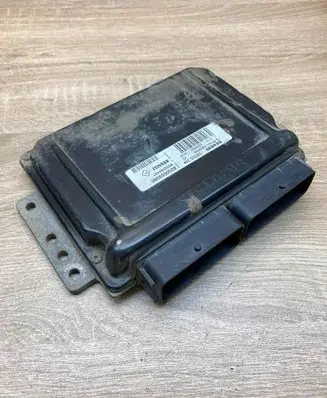 Renault Scenic I Engine control unit/module ECU 8200059086 S110138000