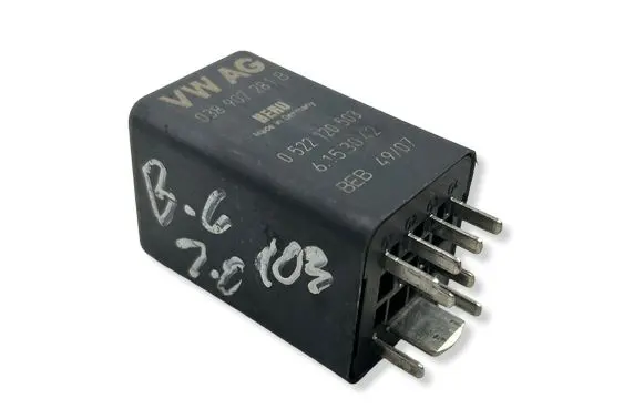Volkswagen PASSAT B6 Glow plug pre-heat relay 038907281B 6153042 0522120503
