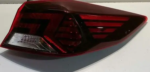 Hyundai Elantra VI Rear/tail lights set 92402