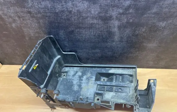 Opel Vectra C Battery box tray 24413805 0086022