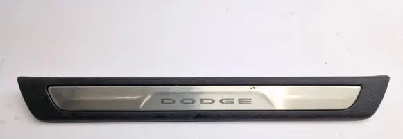 Dodge Durango Front sill trim cover 1SZ56DX9AA 101037040RLR 1NC80TRMAB