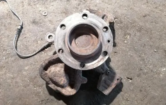 Mercedes-Benz Sprinter W906 Front wheel hub