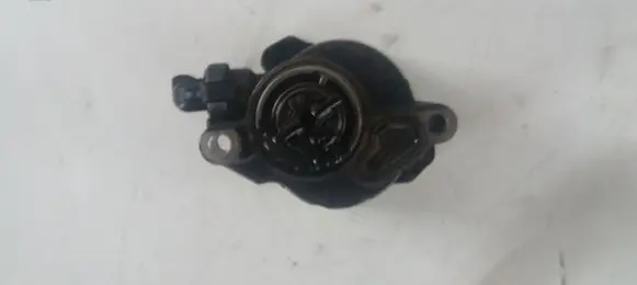 Ford Focus Vacuum pump D1561B0805S