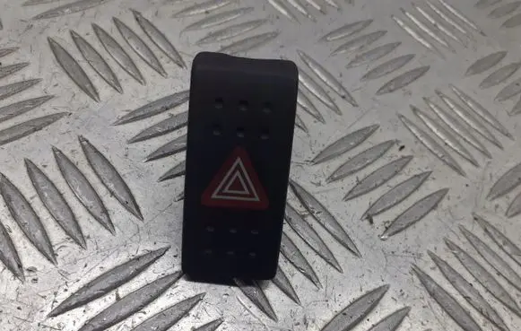 Suzuki Swift I Hazard warning light relay 113800-2530