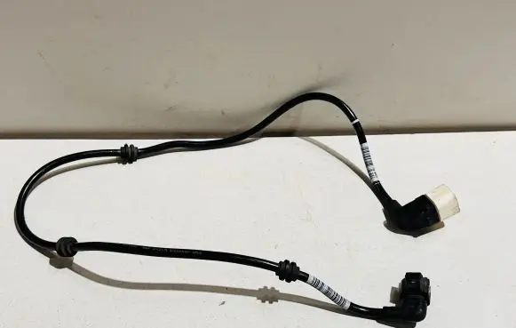 Mercedes-Benz E W213 Brake pads wear sensor A2135402905
