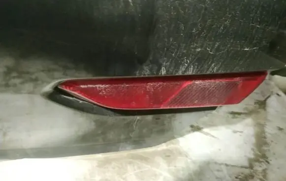 Tailgate rear/tail lights