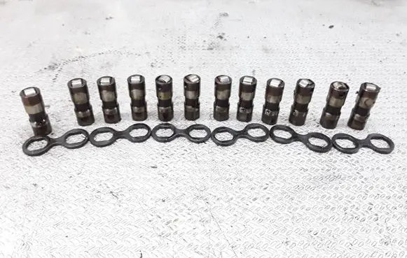 Chrysler Voyager Valve rocker arm 