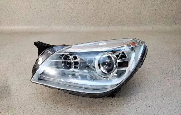 Mercedes-Benz SLK R172 Headlight/headlamp A1728202761