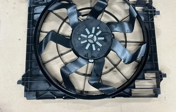 Mercedes-Benz GLE W167 Electric radiator cooling fan A1679061804