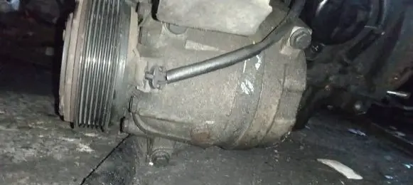 Renault Scenic I Air conditioning (A/C) compressor (pump) 7700105765