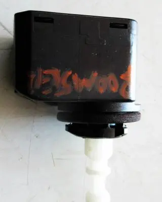 Skoda Roomster (5J) Headlight level adjustment motor 008830HL0