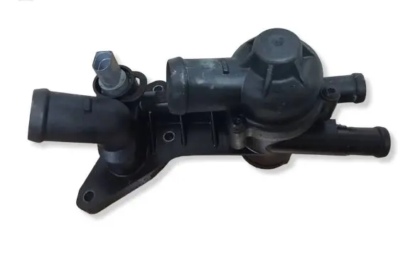 Skoda Fabia Mk1 (6Y) Thermostat/thermostat housing 03C121111B
