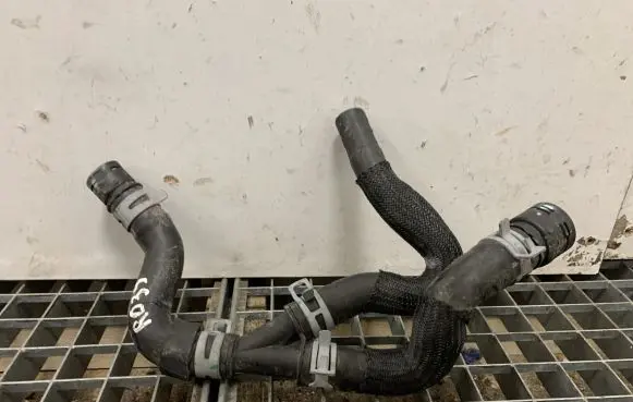 Chrysler Pacifica Engine coolant pipe/hose