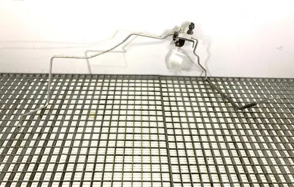 Air conditioning (A/C) pipe/hose