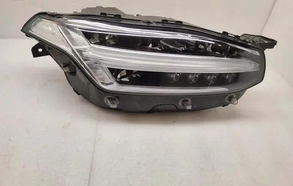 Volvo XC90 Headlight/headlamp