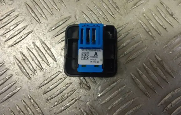 Land Rover Range Rover Sport L494 Air suspension control unit module (rear) JPLA2B949AA 00000661