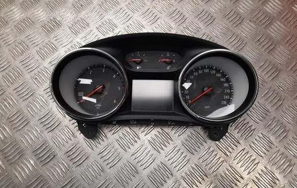 Opel Insignia B Speedometer (instrument cluster) 39207851