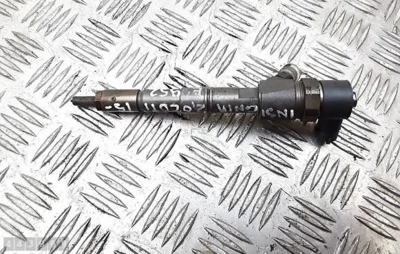 Opel Insignia A Fuel injector 0445110423