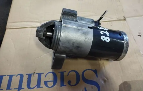 Citroen C4 I Picasso Starter motor 966352888001