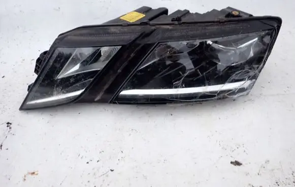 Skoda Octavia Mk3 (5E) Headlight/headlamp