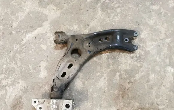 Volkswagen PASSAT CC Front lower control arm/wishbone